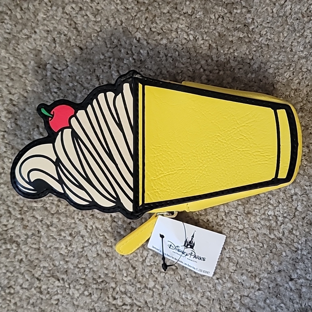 Disney Parks Dole Whip Change Purse NWT
